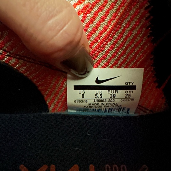 Nike running shoes, minimal wear, great condition. Nike air27c - Picture 6 of 6